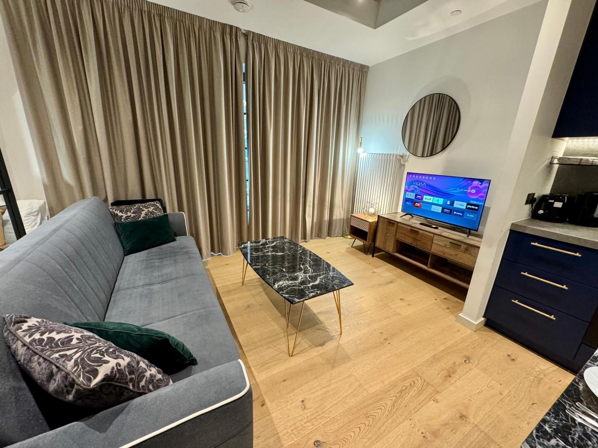 Amazing Cosy Apartment, Next To O2 Arena And Close To London Excel, Secure Parking Kültér fotó